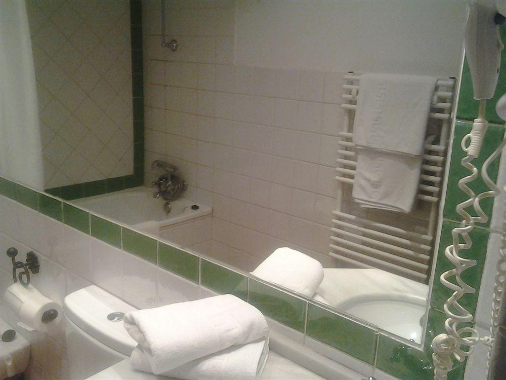 Apartamentos Santa Ana Гранада Экстерьер фото