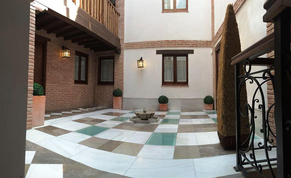Apartamentos Santa Ana Гранада Экстерьер фото