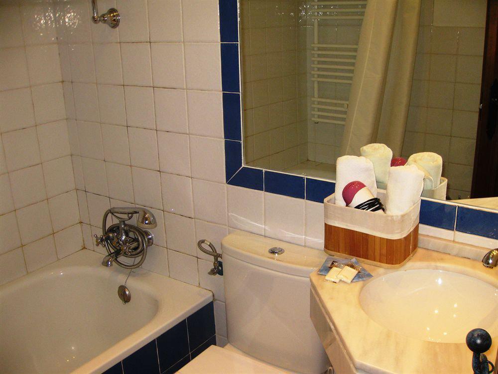 Apartamentos Santa Ana Гранада Экстерьер фото